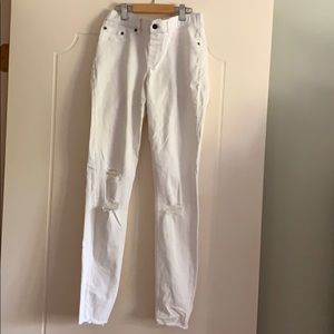 HUE white knee ripped jegging